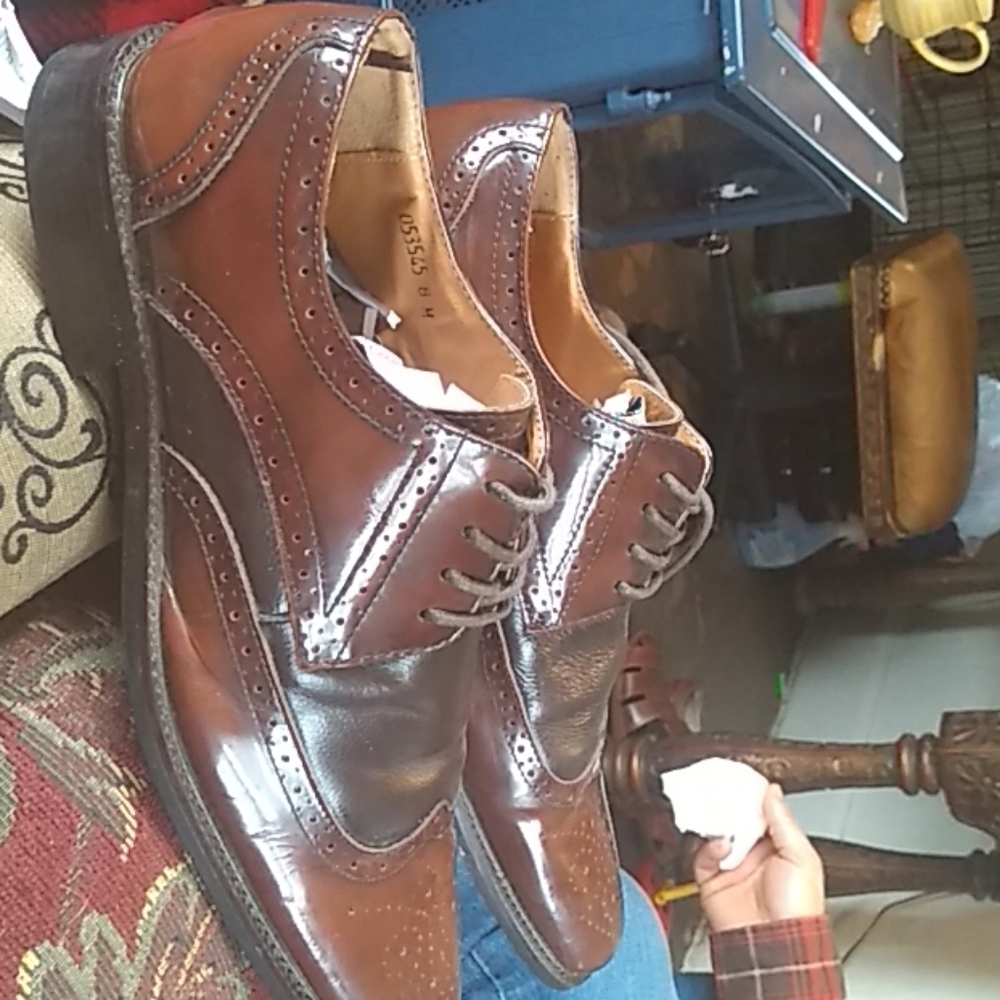 Men's dress shoes